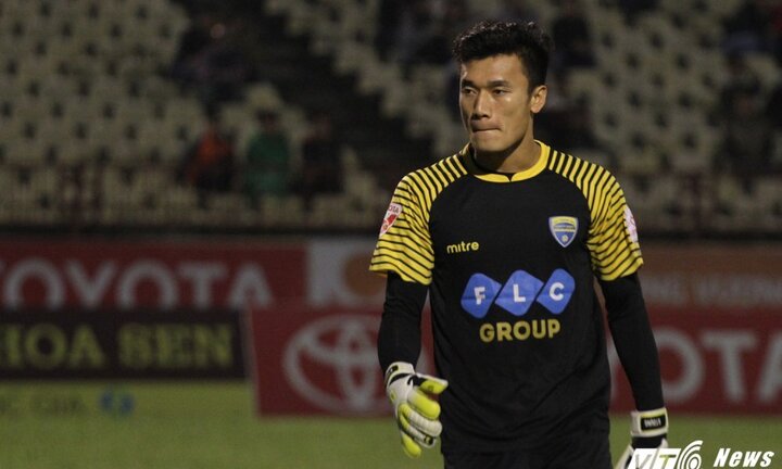 HLV FLC Thanh Hóa: 'Bùi Tiến Dũng sẽ trở thành thủ môn xuất sắc của Việt Nam'