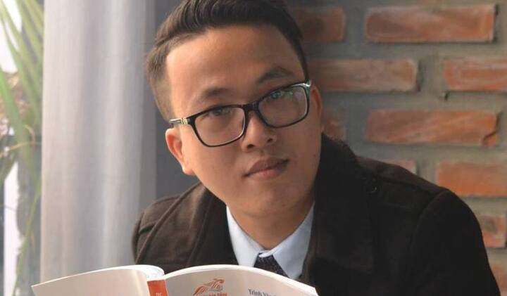 Môn Văn tự luận, có nên ôn luyện theo cách hỏi trong đề minh họa?