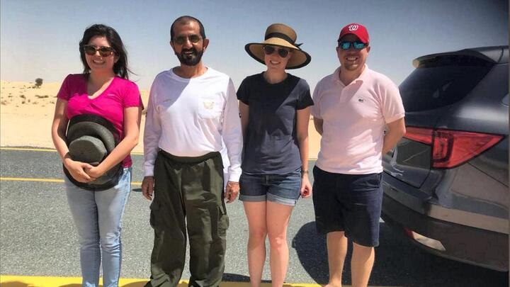 Quốc vương Dubai giải cứu nhóm du khách gặp nạn giữa sa mạc