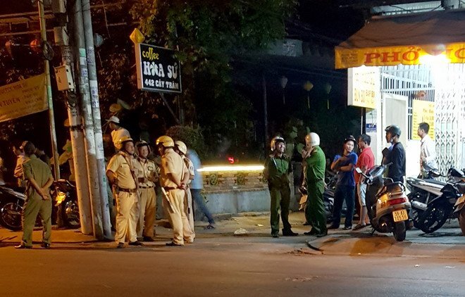 Hắt ly bia vào mặt người từ chối uống, nam thanh niên bị đâm chết