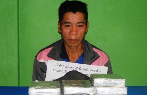 Mang 10 bánh heroin từ Lào vượt biên giới sang Nghệ An tiêu thụ