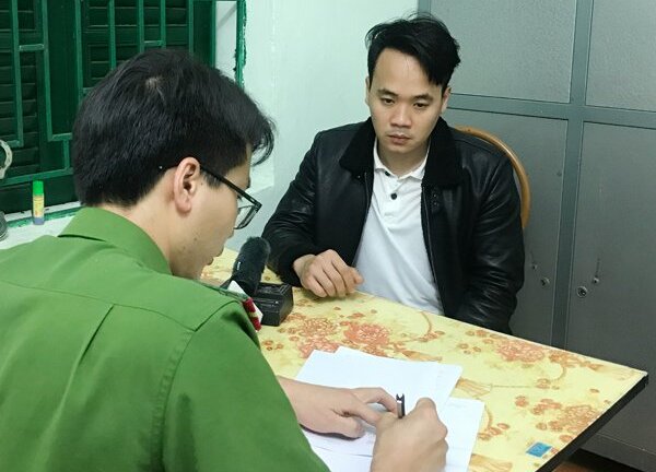 Mâu thuẫn với chủ quán, nam thanh niên phóng hỏa đốt nhà hàng