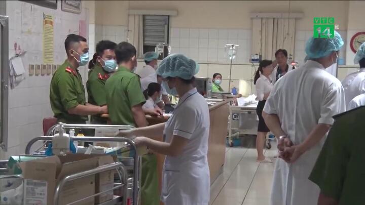 Tai biến chạy thận 8 người chết ở Hòa Bình: Vì sao không truy cứu giám đốc bệnh viện?