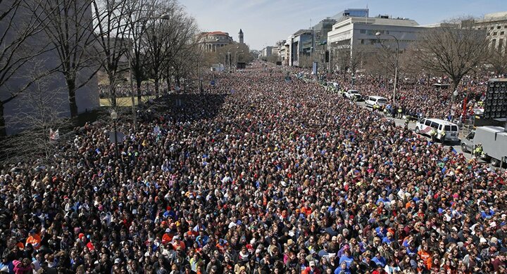 Gần 1 triệu người Mỹ đổ xuống đường tuần hành yêu cầu thắt chặt kiểm soát súng đạn