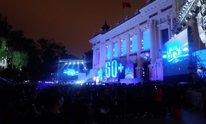 Một giờ tắt điện, Việt Nam tiết kiệm được 834 triệu đồng