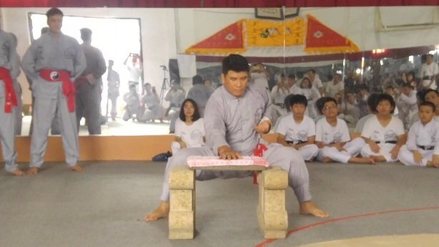 Video: Chiêm ngưỡng công phu của sư huynh Flores vừa thách đấu Từ Hiểu Đông