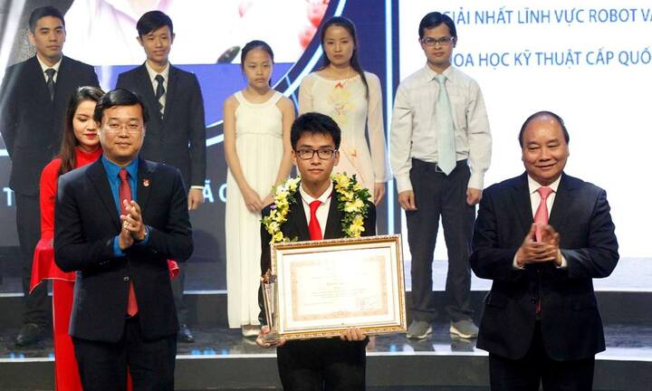 Thủ tướng Nguyễn Xuân Phúc: ‘Các bạn trẻ hãy đưa đất nước trở thành con hổ, con rồng của thế giới’