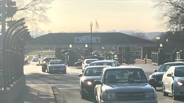 Hàng loạt căn cứ quân sự, tình báo Mỹ nhận bưu phẩm đáng ngờ