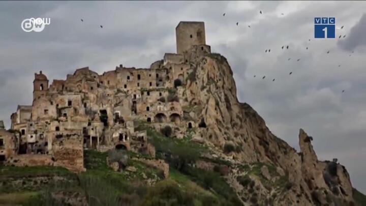 Bí ẩn hàng nghìn ngôi làng 'chết' ở Italy