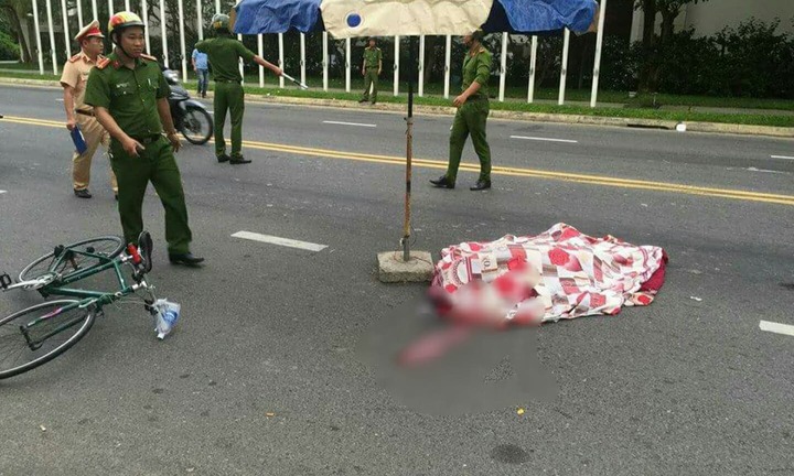 Đi tập thể dục, một Việt kiều Mỹ bị xe máy tông chết