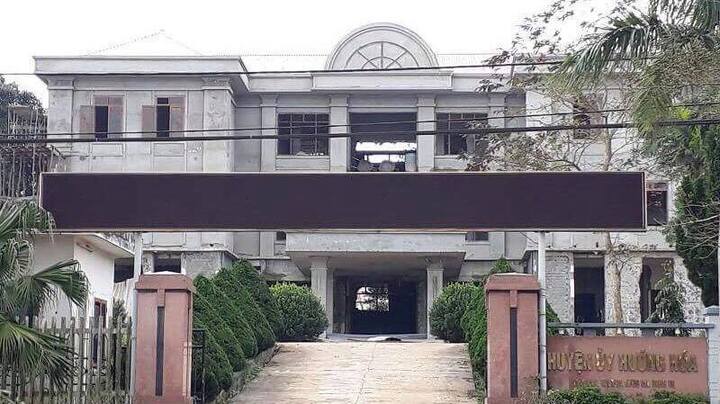 Không đủ điều kiện, hiệu trưởng vẫn được quy hoạch chức Phó phòng Nội vụ ở Quảng Trị