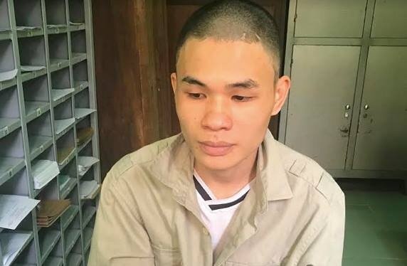 Thiếu tiền chơi game, nam thanh niên bịt mặt phi vào nhà dân cướp điện thoại