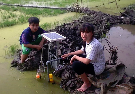 Học sinh cấp 2 sáng chế đập ngăn mặn thông minh