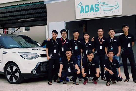 Nhóm kỹ sư 9x sáng chế phần mềm xe không người lái