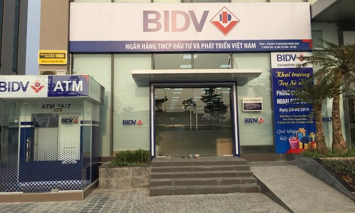 Mở mới Phòng Giao dịch, Ngân hàng dành tặng hơn 70 nghìn quà tặng