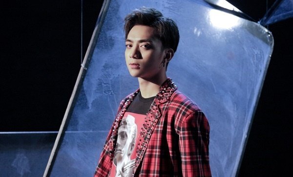 Soobin Hoàng Sơn gây sốt với gu thời trang cực ‘chất’ trong MV triệu lượt xem