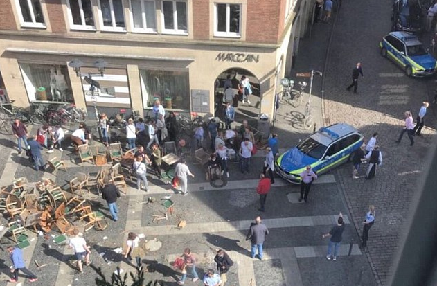 Đức: Xe ô tô lao vào đám đông, hàng chục người thương vong