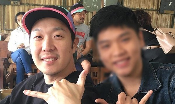 Haha của 'Running Man' cùng hội bạn thân nghệ sĩ bất ngờ đến thăm chợ đêm Hà Nội