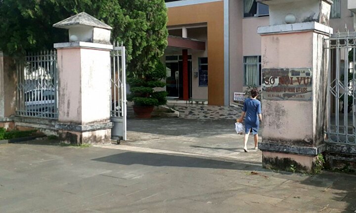 Buộc thôi việc 2 cán bộ Sở Nội vụ Gia Lai bỏ nhiệm sở