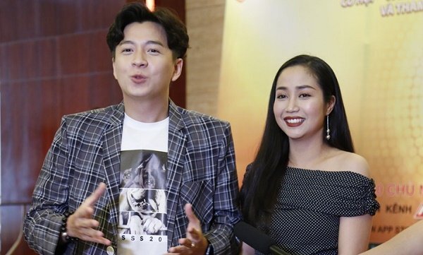 ‘Mẹ 3 con’ Ốc Thanh Vân rạng rỡ, tái ngộ Ngô Kiến Huy