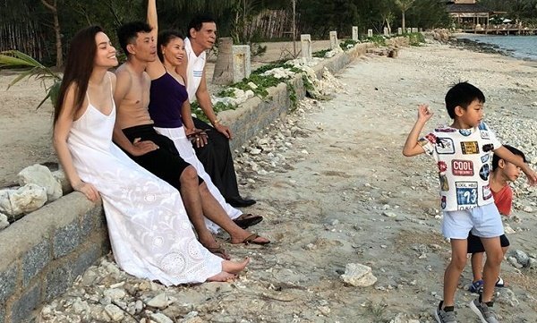 Sau sự cố chỉnh sửa quá đà vòng 1, Hà Hồ lại gặp rắc rối vì 'lộ hàng' trong ảnh mới nhất