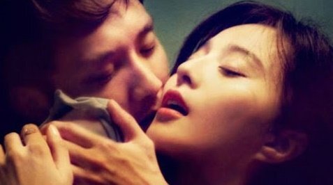 Chảy máu mũi khi thấy cảnh 'nóng' có phải là sự thật?