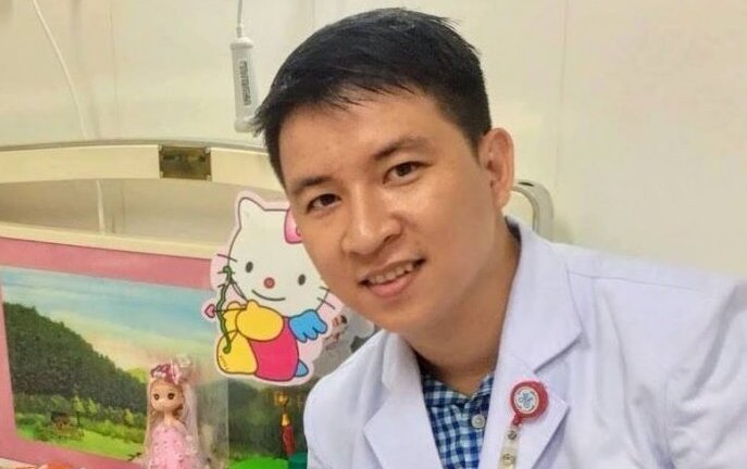 Bác sĩ Nhi khoa kinh hãi chứng kiến cách kê toa của người bán thuốc Tây