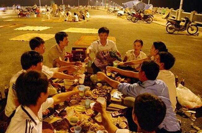 Giáo viên tố bị hiệu trưởng đánh vì không đi nhậu