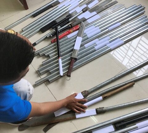 Ngăn chặn hàng chục thanh niên dùng 'hàng nóng' ẩu đả trong đêm