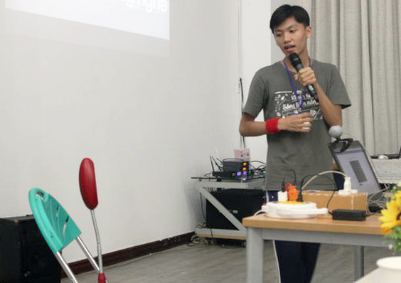 Võ Ngọc Khang với sáng chế HoverRoom