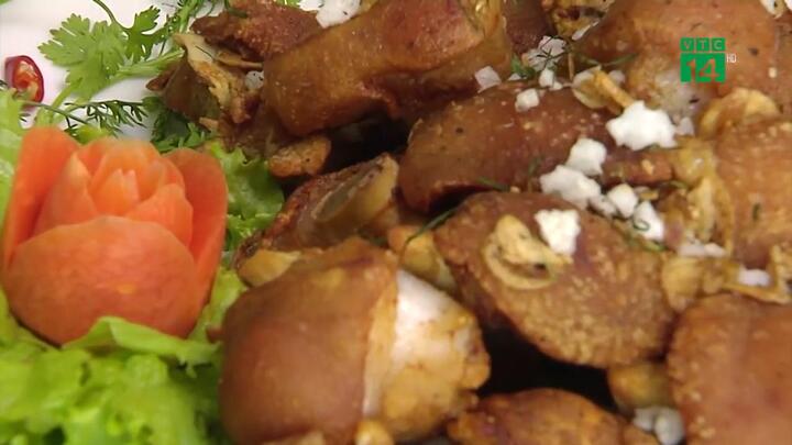 Cách làm gót chân heo rang muối sần sật giòn tan