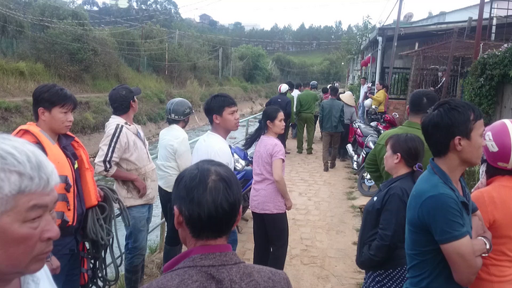 Chích điện bắt cá, 2 người chết, 1 người nhập viện