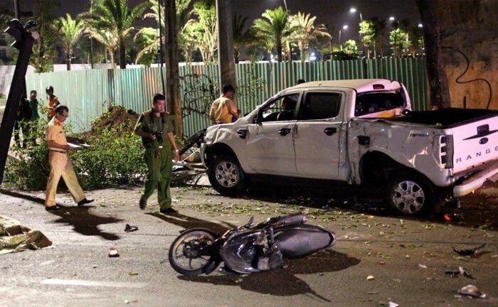 Ô tô bán tải đâm hàng loạt xe dừng đèn đỏ: Ban An toàn giao thông TP.HCM thông tin mới