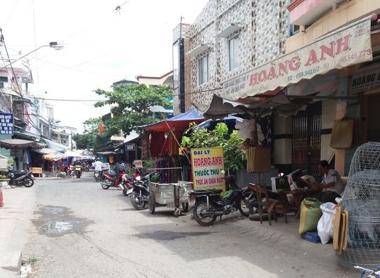 Trích xuất camera truy bắt kẻ cướp trong chợ Vĩnh Long giữa ban ngày