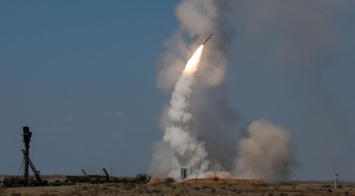 Sau khi Mỹ không kích, Nga có thể cung cấp tên lửa S-300 cho Syria