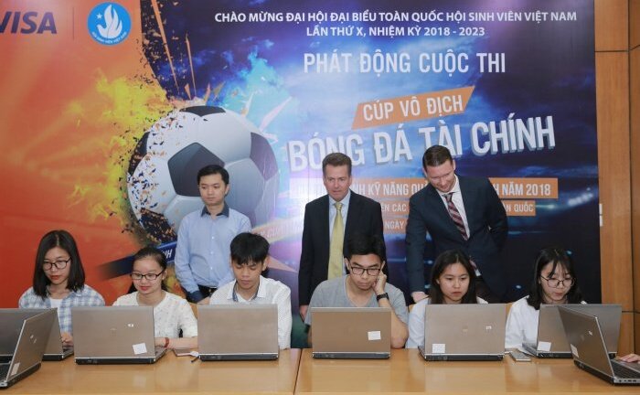 Sinh viên tham gia 'Bóng đá tài chính online' giành giải thưởng 39 triệu đồng