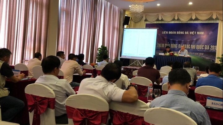 Tố VFF tổ chức giải hạng nhì như cái chợ, CLB ManconS Sài Gòn bỏ giải