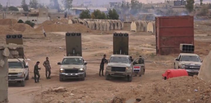 Video: Xem quân đội chính phủ Syria nã pháo phản lực vào vị trí IS ẩn náu