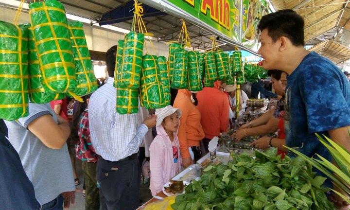 Đến Cần Thơ thưởng thức hơn 100 loại bánh dân gian Nam Bộ
