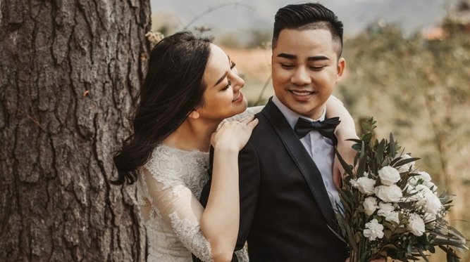 'Hiện tượng mạng' Hữu Công cầu hôn vợ bằng nhà và xe tiền tỷ