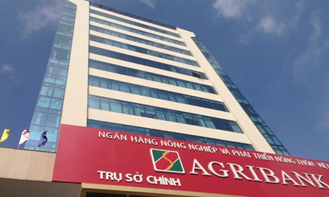 Hàng loạt tài khoản bị rút tiền trong đêm: Agribank thông tin chính thức
