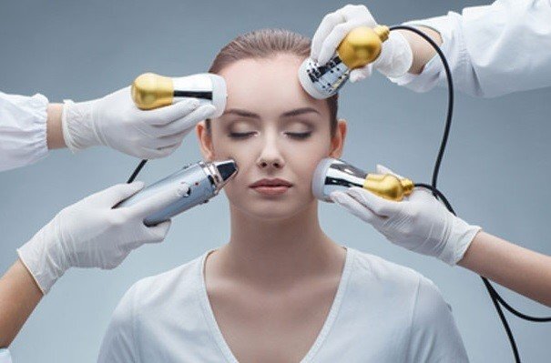 Làm đẹp tinh gọn với thiết bị 'Spa di động' hồi sinh sắc đẹp tại nhà