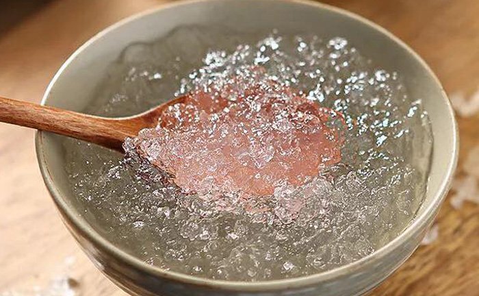 Lùng mua nhựa cây bí ẩn, đồn bổ như yến sào với giá 10 triệu/kg