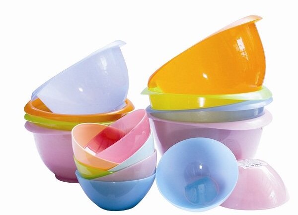 Các ký hiệu dưới đáy chai nhựa có ý nghĩa gì với sức khỏe người sử dụng?