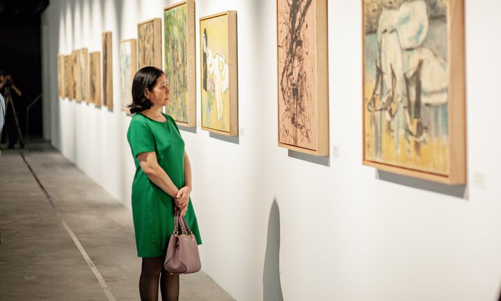 NSƯT Thanh Lam: 'Tranh của họa sĩ Phạm Lực gợi cho tôi ký ức về ba'