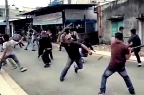 Trai làng bị đánh chết sau hỗn chiến, hàng trăm người mang quan tài đòi 2 tỷ đồng bồi thường