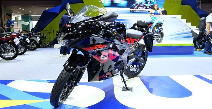 Suzuki ra mắt mẫu motor GSX-R150 2018, giá siêu rẻ chỉ 45 triệu đồng