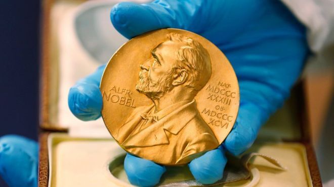 Bê bối tình dục, hoãn trao giải Nobel Văn học 2018