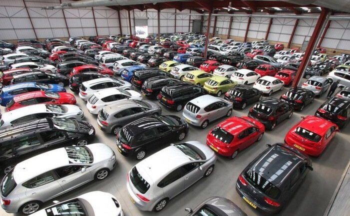 Xe nhập khẩu về nước ngày càng nhiều, giá xe trong nước tăng mạnh trong tháng 5