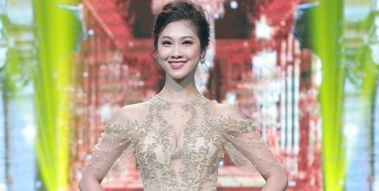 Ngắm từng khoảnh khắc tỏa sáng của Á khôi 1 VNAM 2018